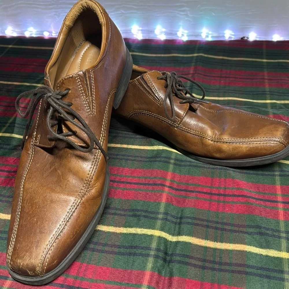 Men’s Clarks ortho light soft cushion, dress shoes, size 11